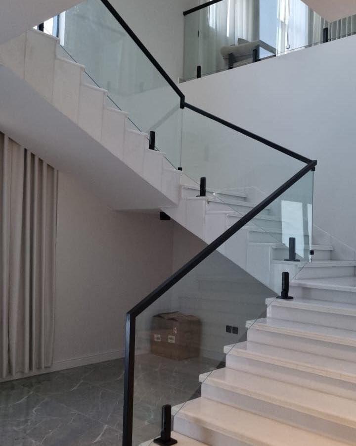 Stair Railing — RL-STAIR view 2